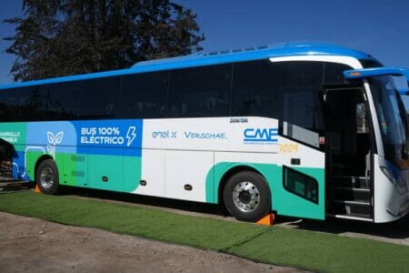Presentado en Chile la primera flota de buses 100% eléctricos para la minería