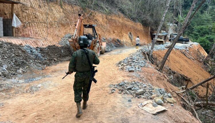 Fuerzas Armadas Despliegan Operativo en Zaruma: Golpe Contra la Minería Ilegal con Decomiso de Material Explosivo