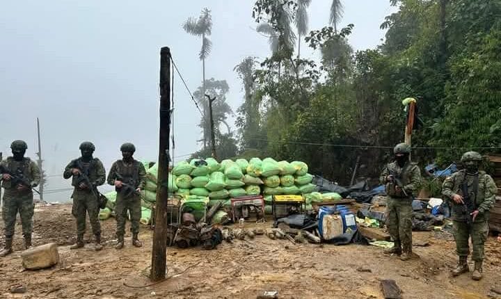 Fuerzas Armadas intensifican lucha contra la minería ilegal en Imbabura