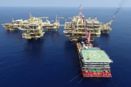Egipto descubre un importante yacimiento de petróleo en el Golfo de Suez