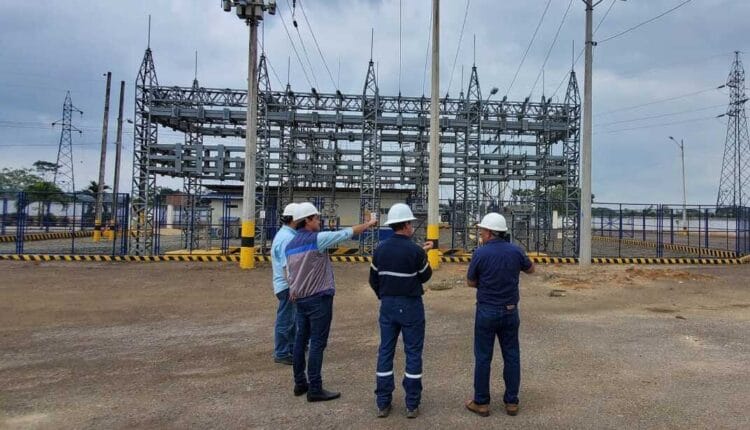 Ecuador busca inversión privada para solucionar crisis energética
