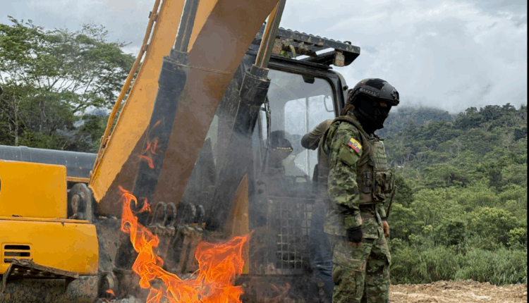 Operación militar frena minería ilegal en Gualaquiza, Morona Santiago