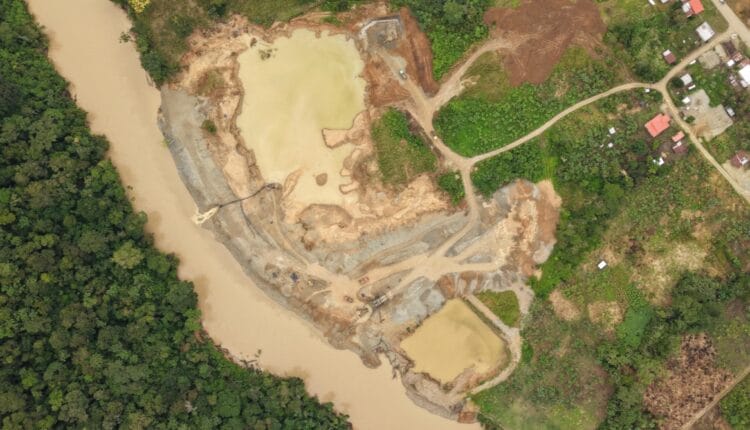 Fuerzas Armadas del Ecuador asestan duro golpe a la minería ilegal en Paquisha