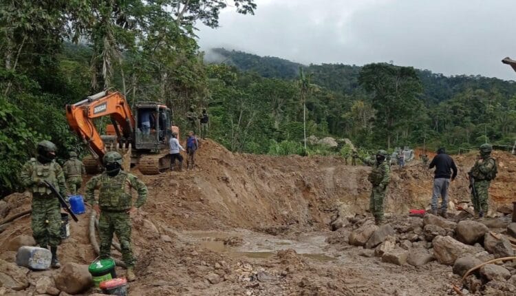 Fuerzas Armadas lideran combate a minería ilegal