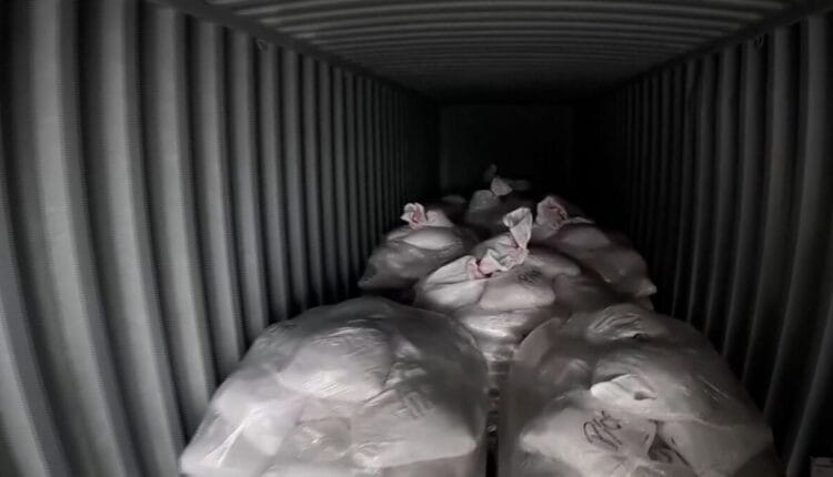 Perú incauta 4 toneladas de mercurio destinado a la minería ilegal en la Amazonía