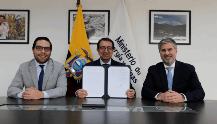 Ecuador y Barrick International avanzan en acuerdos mineros