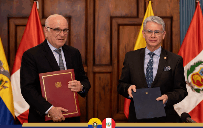 Ecuador y Perú refuerzan cooperación contra la minería ilegal