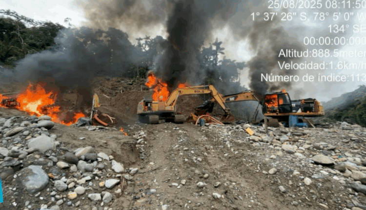 Fuerzas Armadas protegen al Parque Sangay de la minería ilegal