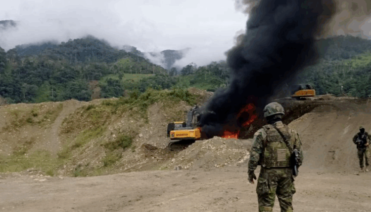Zamora Chinchipe: su minería ilegal bajo el azote de las FF.AA