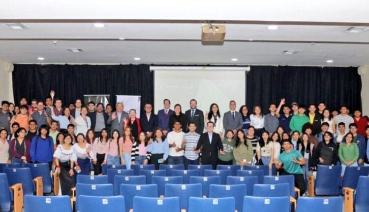 Conversatorio en la ESPOL destacó la necesidad de una matriz energética resiliente