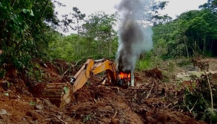 Fuerzas Armadas ejecutan operativo contra la minería ilegal en Sucumbíos