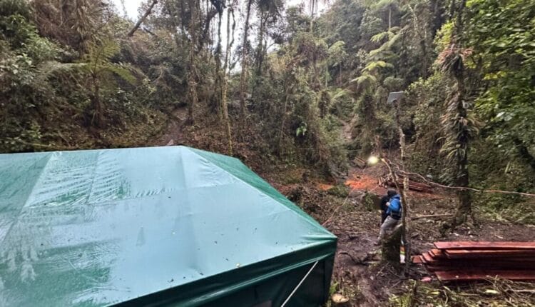 Operativo militar desarticula centro de minería ilegal en Yangana, Loja