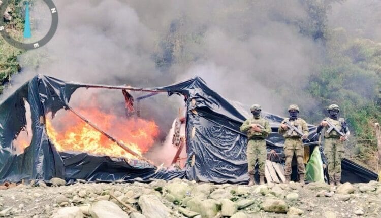 Ejército desmantela campamentos de minería ilegal en Gualaquiza