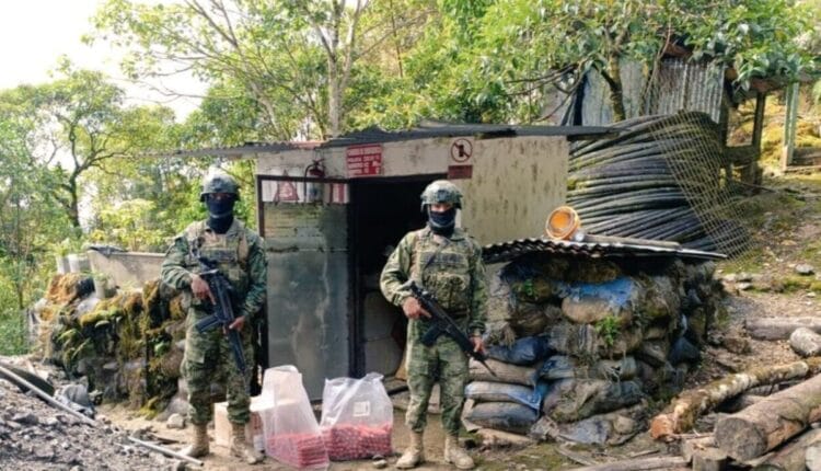Ejército Ecuatoriano interviene zona crítica de minería ilegal en Chinapintza, Paquisha
