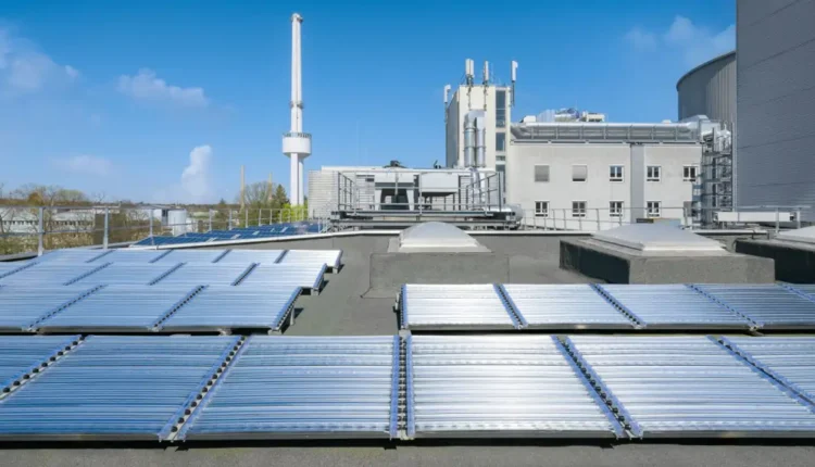 Revolución energética: crean panel que produce hidrógeno verde solo con agua y luz solar