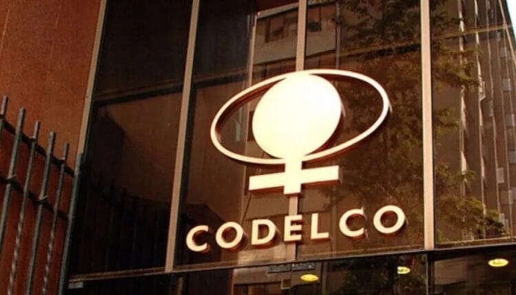 Codelco mejora su posición en el mercado de deuda, aunque la gran minería privada sigue accediendo a financiamiento más barato