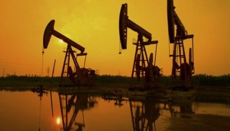 Reforma petrolera en Ecuador: debate sobre el rol de Petroecuador y la necesidad de cambios estructurales
