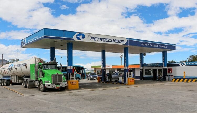 Petroecuador gasta más en importar combustibles que lo que obtiene por exportar crudo