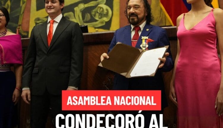Andrés David Machuca Granda recibe condecoración de la Asamblea Nacional por su aporte social y económico