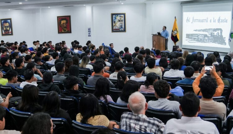 UPSE conmemora un siglo de la llegada del ferrocarril a la Península de Santa Elena