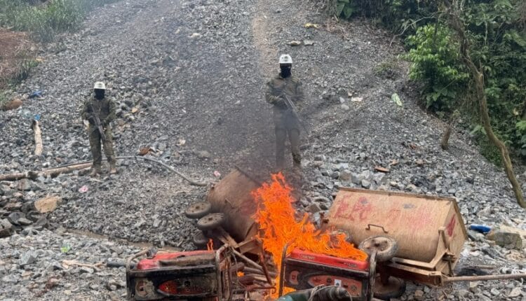 Operativo militar golpea a la minería ilegal en Tulcán